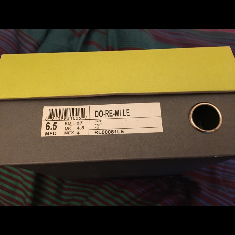 Shoes - Picture 3 of 3